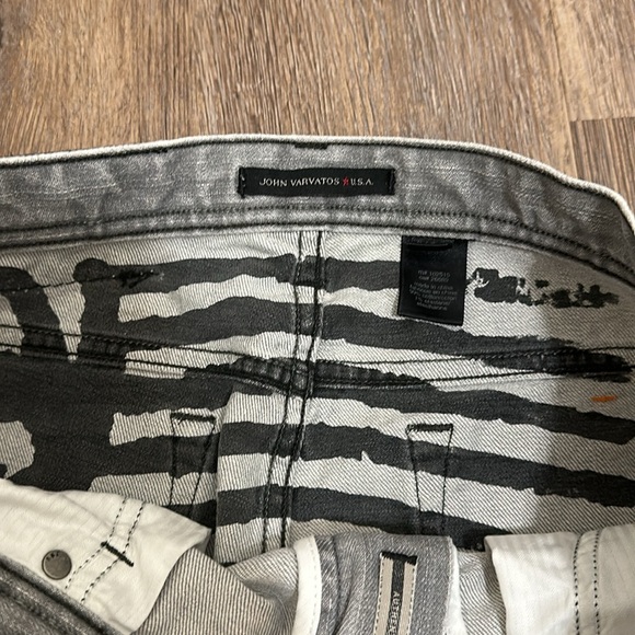 John Varvatos Jeans size 31R - Picture 3 of 5